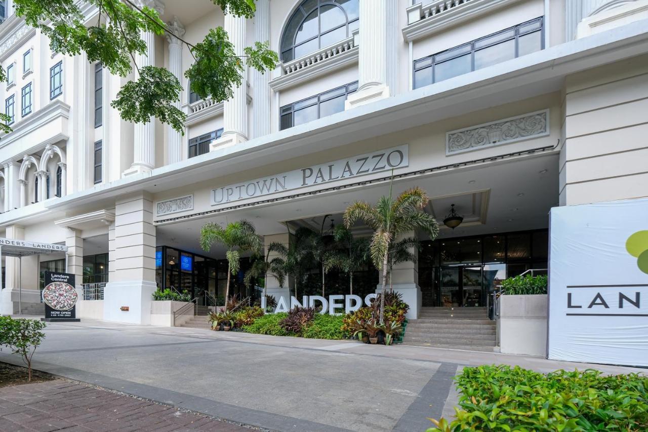 Uptown Parksuites Modern Room Manila Exterior photo